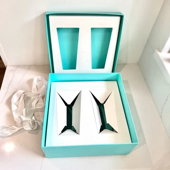 Tiffany & Co Big Tiffany Gift Box in Tiffany Blue Signature color 💚💙🎁 - Picture 6 of 16